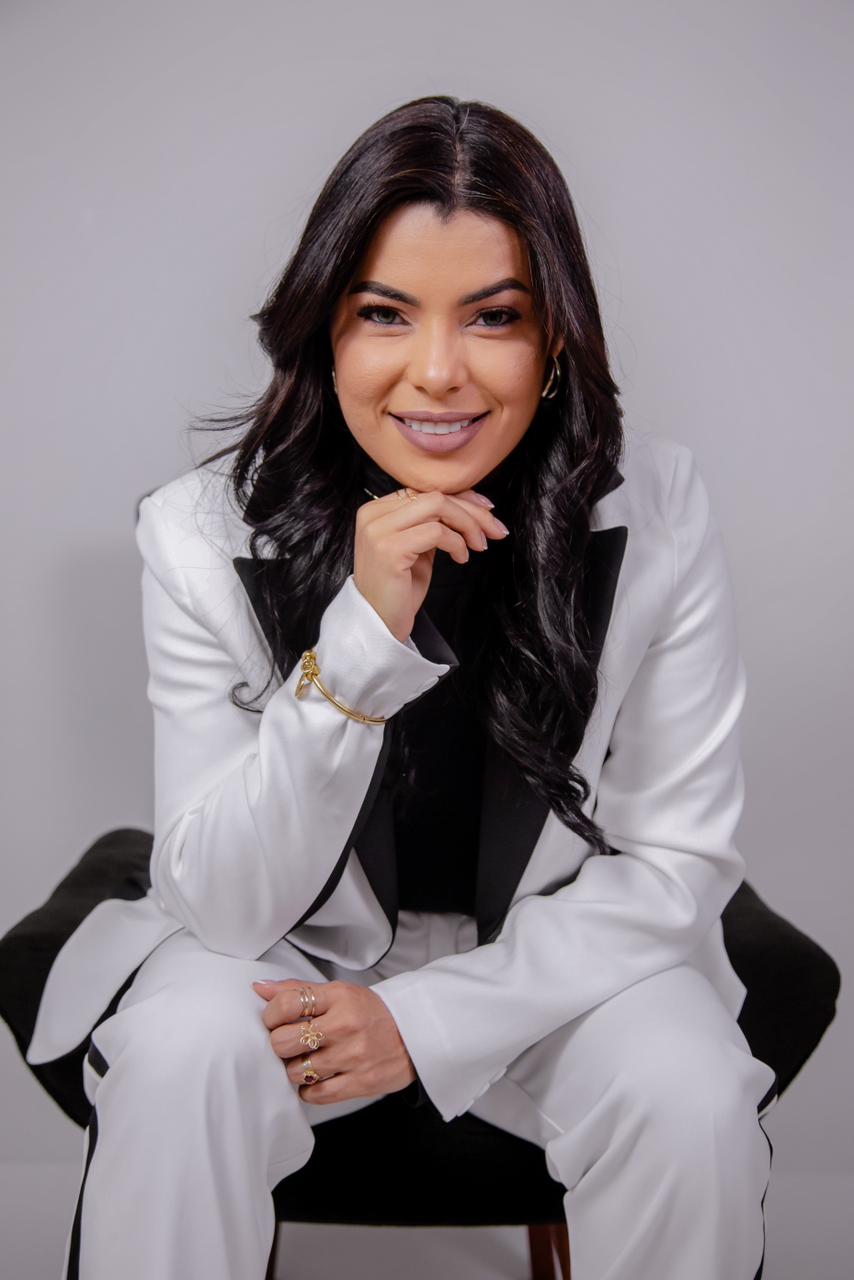 Dra. Lana Vieira